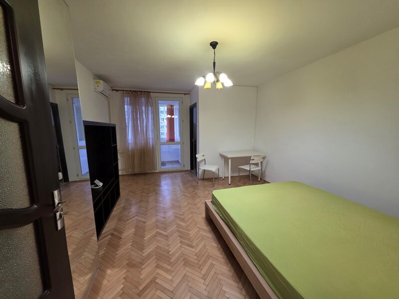 Prisaca Dornei, Titan, la Policlinica, 10 minute metrou, bloc reabilitat