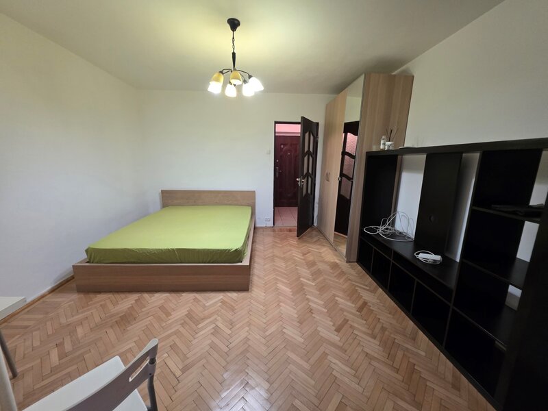 Prisaca Dornei, Titan, la Policlinica, 10 minute metrou, bloc reabilitat